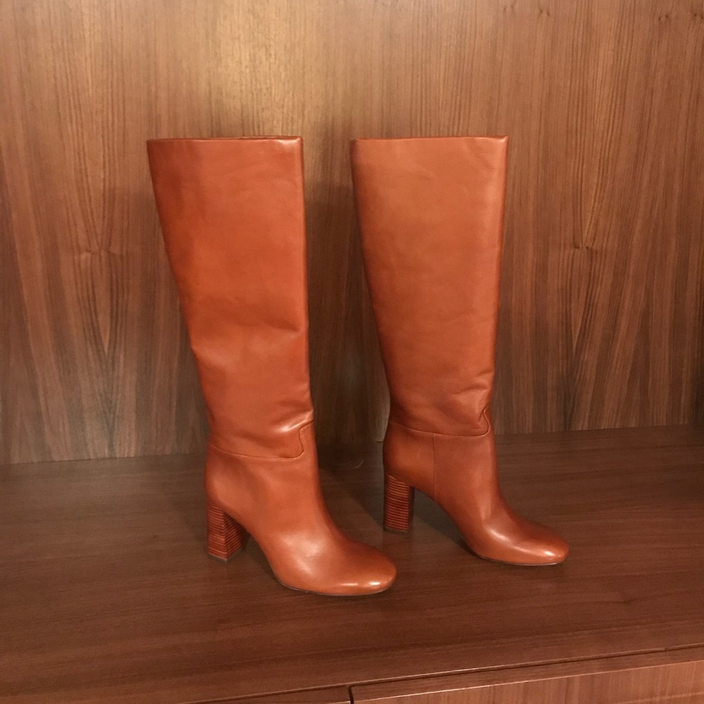 Chestnut brown tall women’s boots! Super cute!!